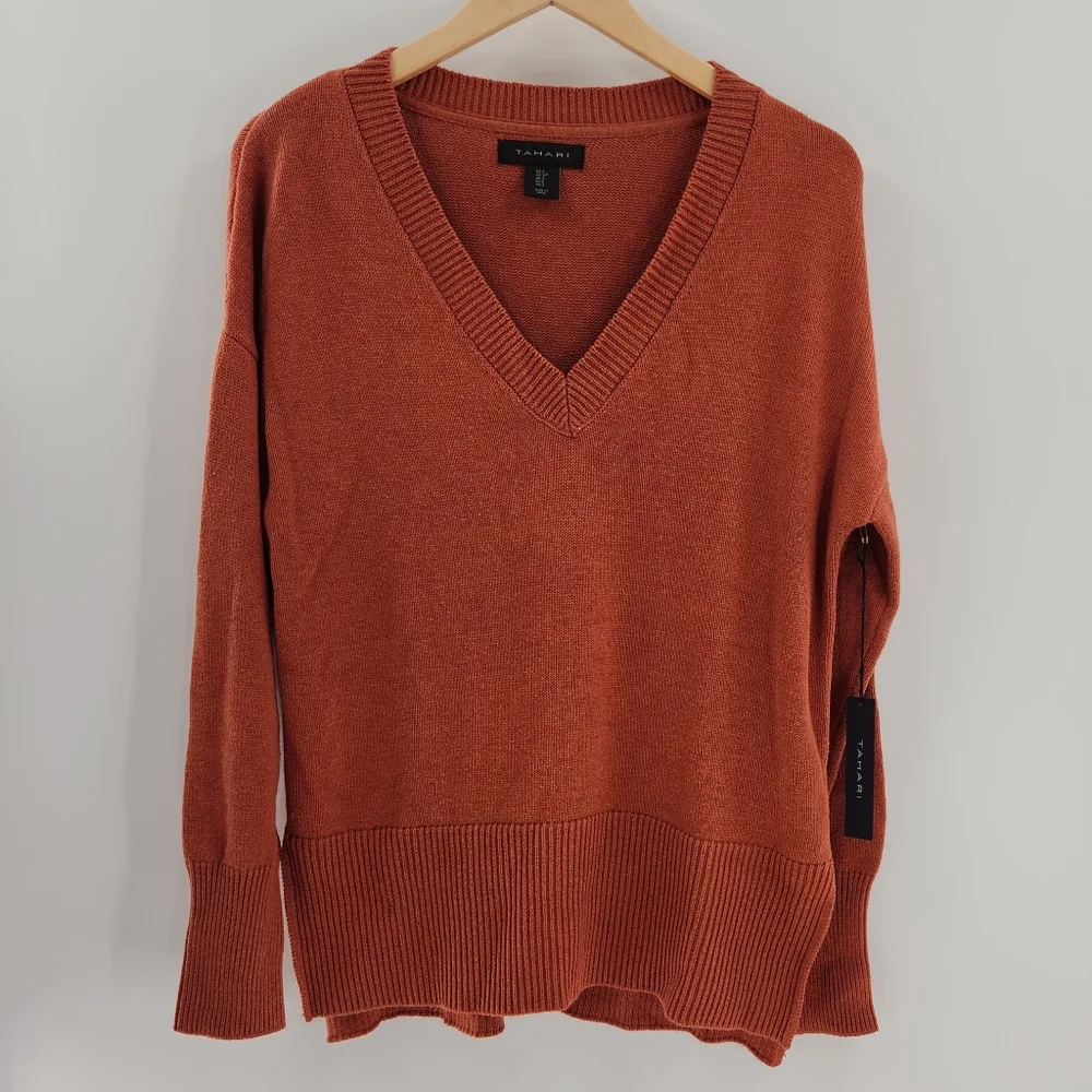 Tahari V-Neck Burnt Orange Long Sleeve Knit Sweater Womens Size Small